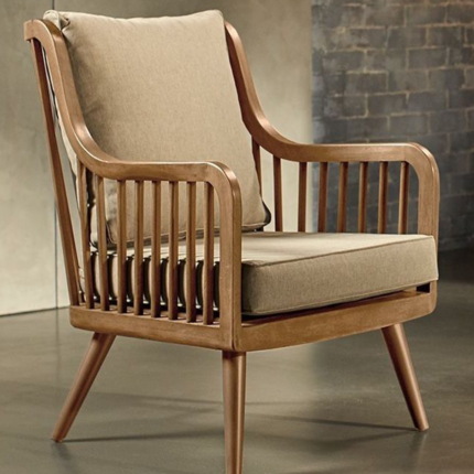 Mid-Century Windsor Spindle Back Wooden Accent Chair